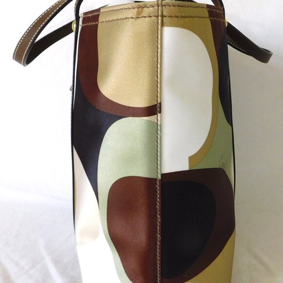 Medium Army Green Camouflage Signature "C" Coach Tote Handbag Purse - Picture 7 of 15